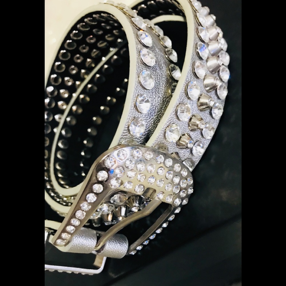 STUDDED FASHION BELT ✨🌟⭐️